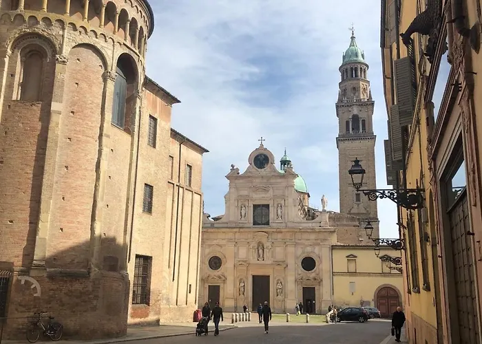 Luxury 1 Al Duomo Di Parma